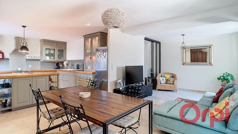 Maison - 184 m² - 6 pièces