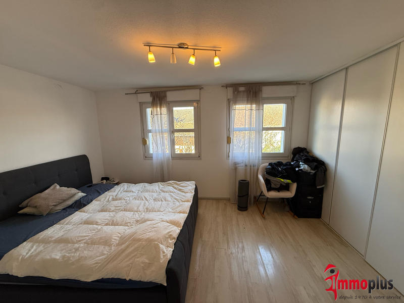 Maison - 93 m² - 5 pièces