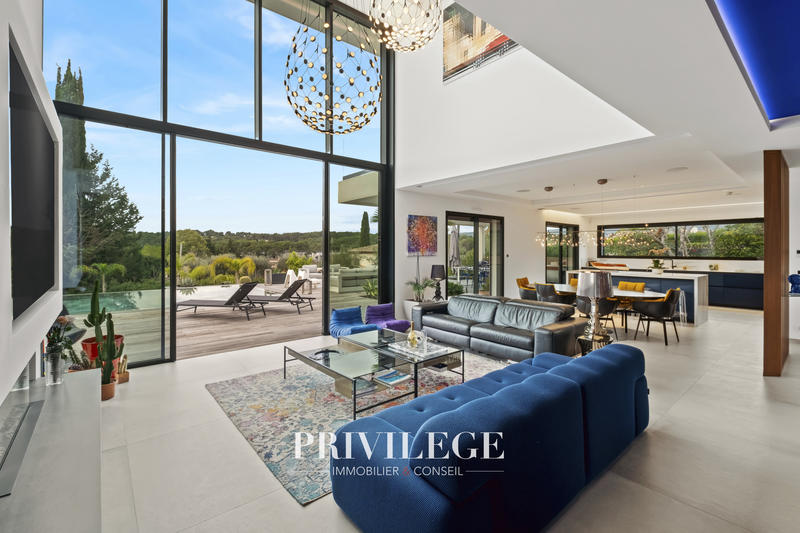 Villa - 340 m² - 8 pièces