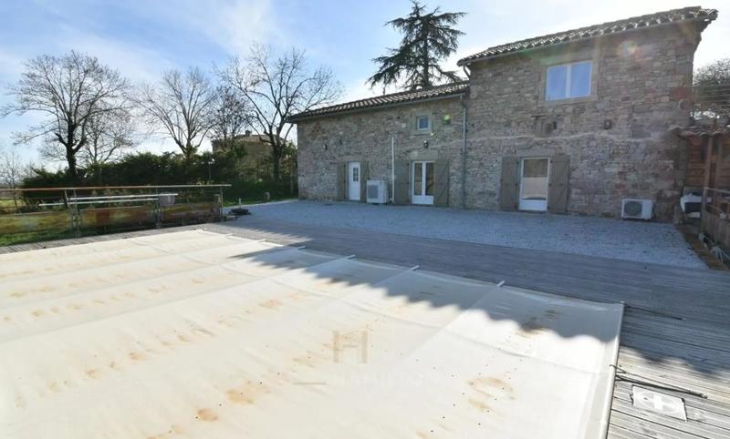 Maison - 140 m² - 4 pièces