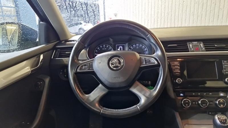 Skoda Octavia Combi 1.6 Tdi 105 Ch Cr Fap Green Tec Business Plus