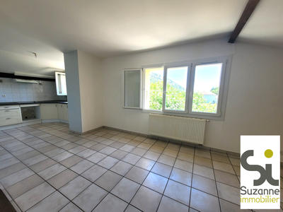 Appartement - 93 m² - 4 pièces