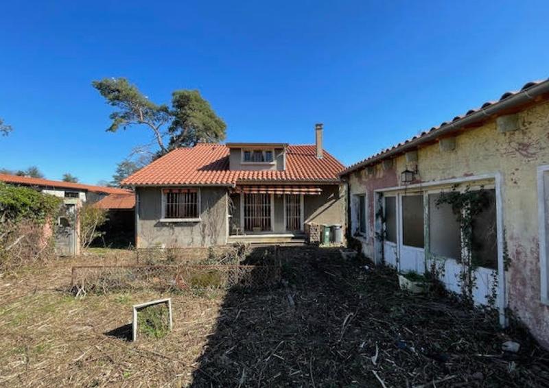 Maison - 180 m² - 7 pièces