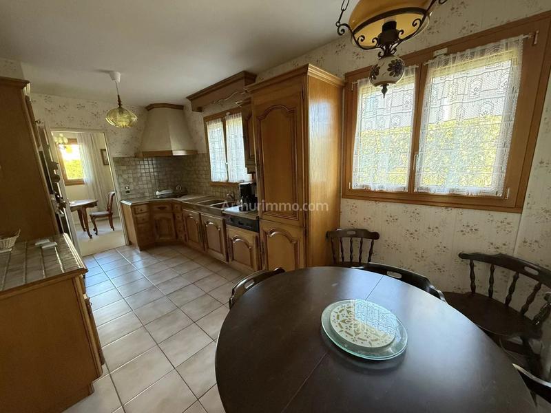 Maison - 147 m² - 8 pièces