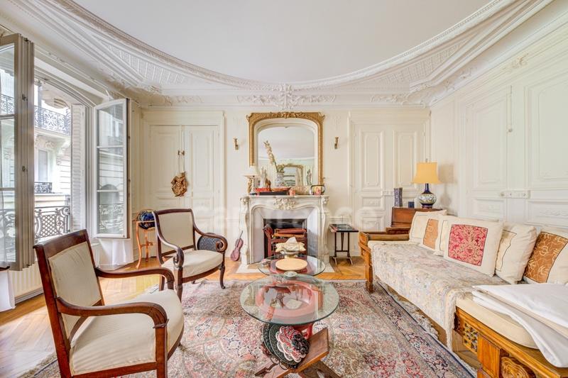 Appartement - 155 m² - 6 pièces