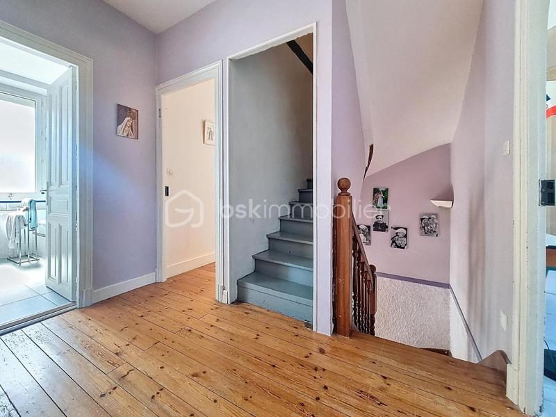 Maison - 200 m² - 7 pièces