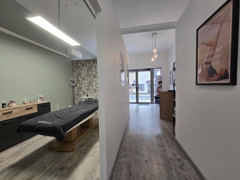 Fonds de commerce - Magasins - 50 m²