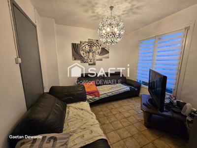 Maison - 61 m² - 5 pièces