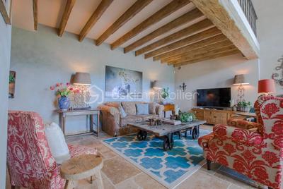 Maison - 292 m² - 7 pièces