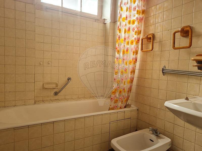 Maison de ville - 218 m² - 9 pièces