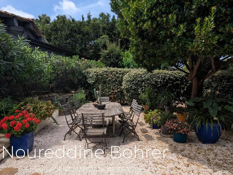 Maison - 262 m² - 7 pièces