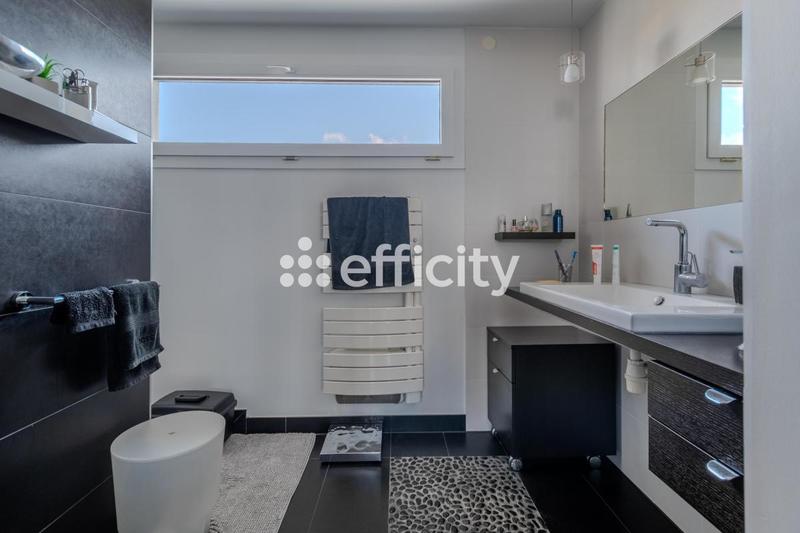 Maison - 128 m² - 4 pièces