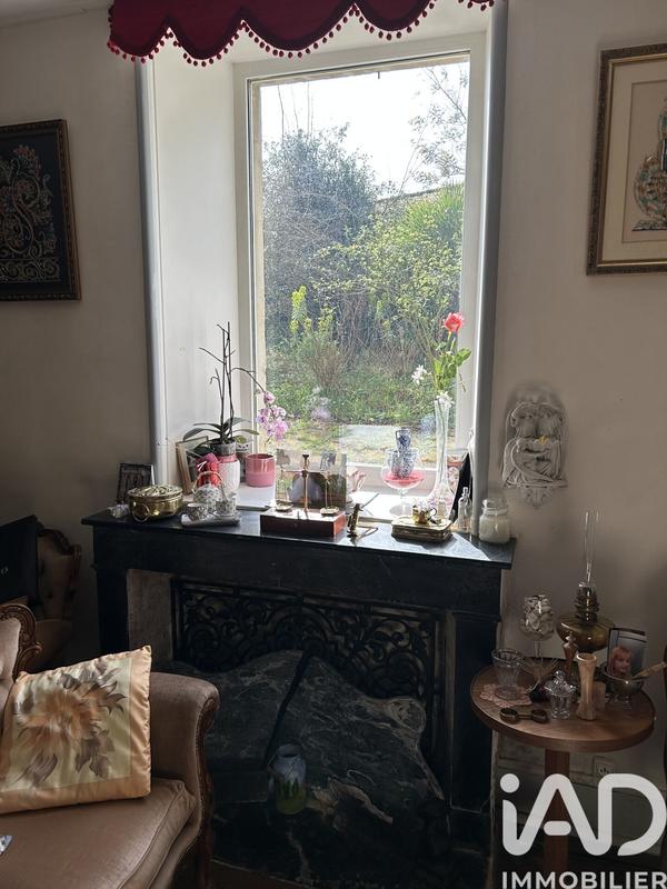 Maison - 281 m² - 10 pièces