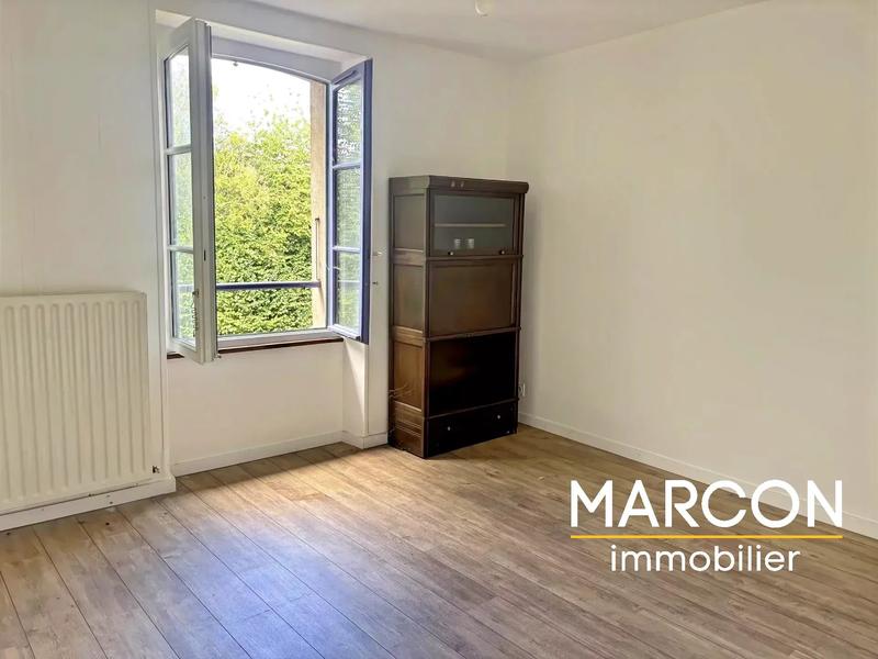 Maison de village - 302 m² - 15 pièces