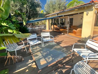 Villa - 250 m² - 10 pièces