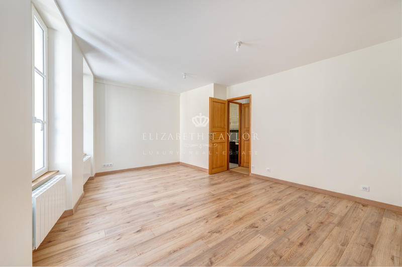 Appartement - 101 m² - 5 pièces