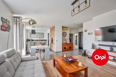 Appartement - 101 m² - 4 pièces