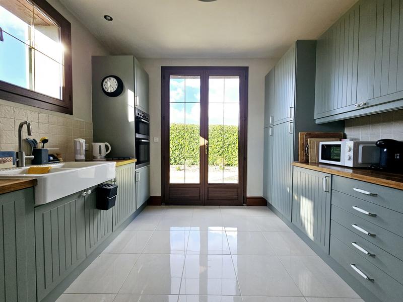 Maison traditionnelle - 135 m² - 7 pièces