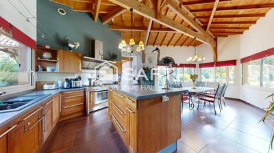 Villa - 243 m² - 5 pièces