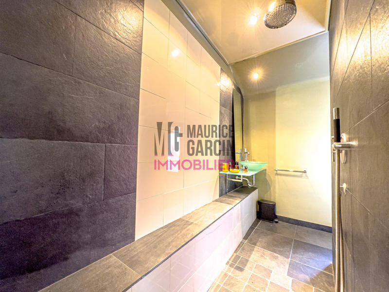 Appartement - 156 m² - 5 pièces