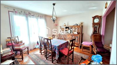 Maison - 99 m² - 6 pièces