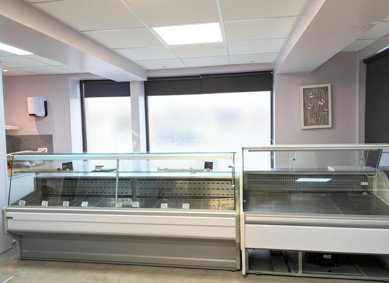 Local commercial - 140 m² - 5 pièces