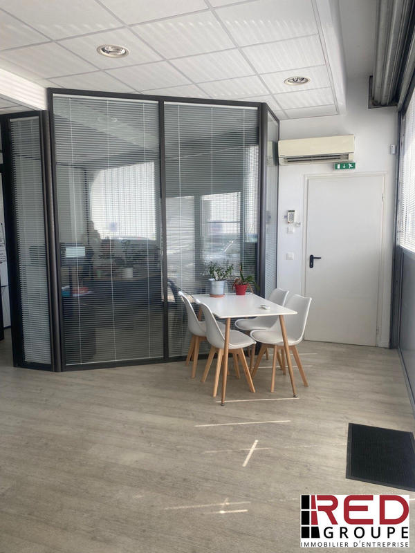 Local d'activités - 118 m²