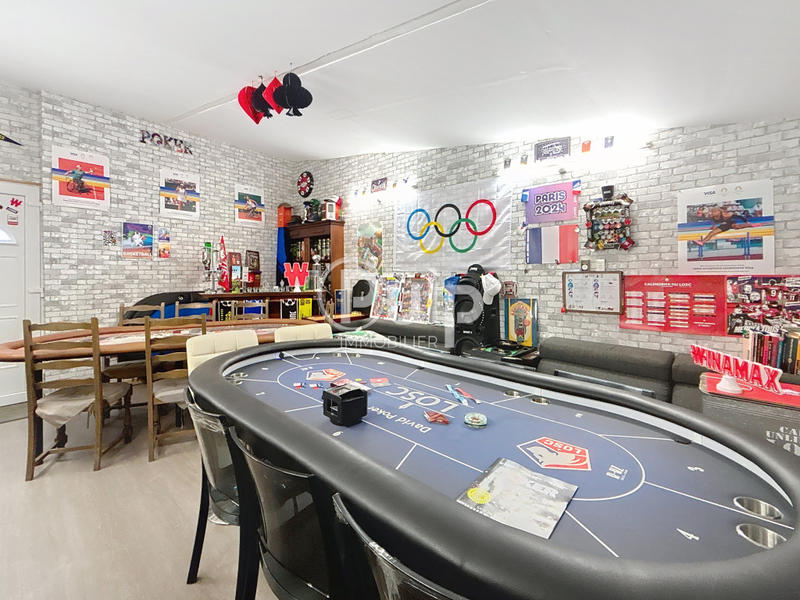 Maison - 159 m² - 6 pièces