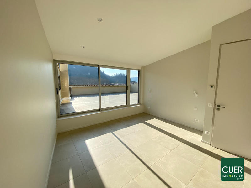 Appartement - 171 m² - 6 pièces