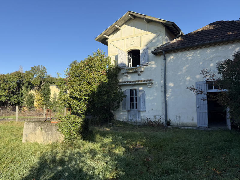 Maison de village - 165 m² - 11 pièces