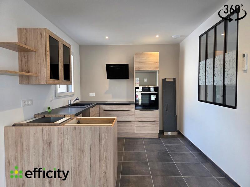 Maison - 81 m² - 5 pièces