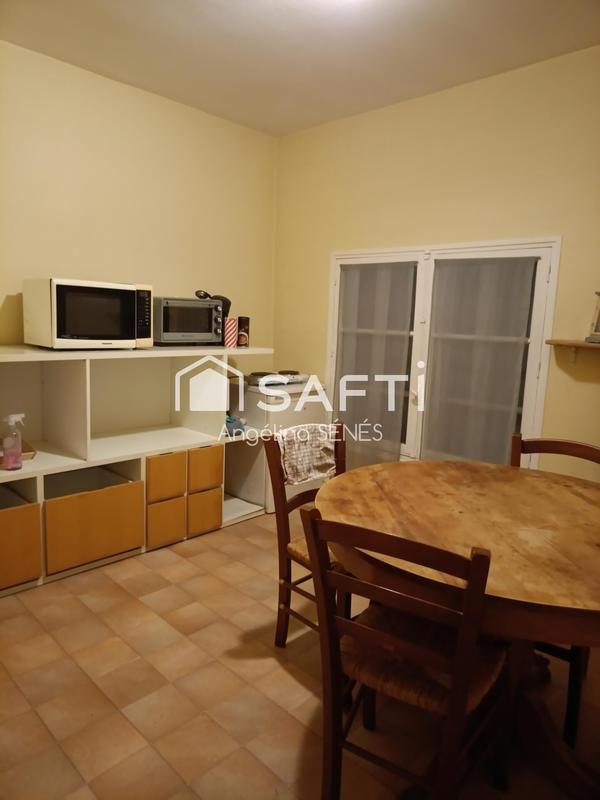 Maison - 300 m² - 16 pièces