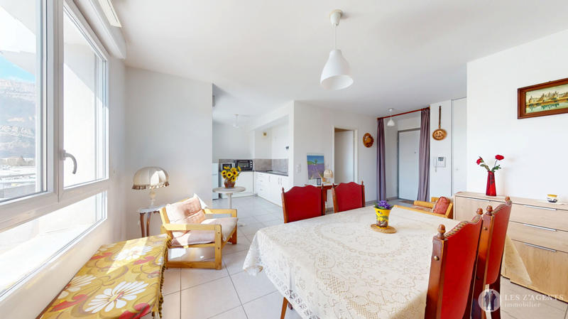 Appartement - 65 m² - 3 pièces