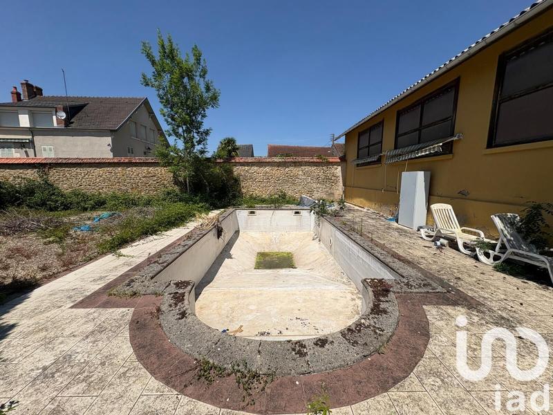 Maison de ville - 273 m² - 9 pièces