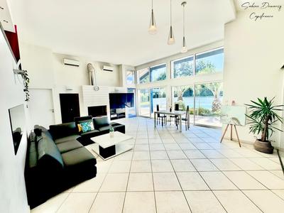 Villa - 150 m² - 6 pièces