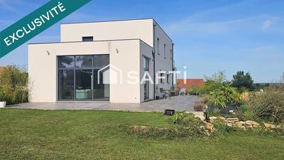 Maison - 170 m² - 7 pièces