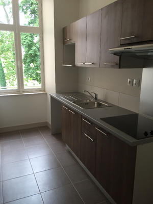 Appartement - 90 m² - 3 pièces