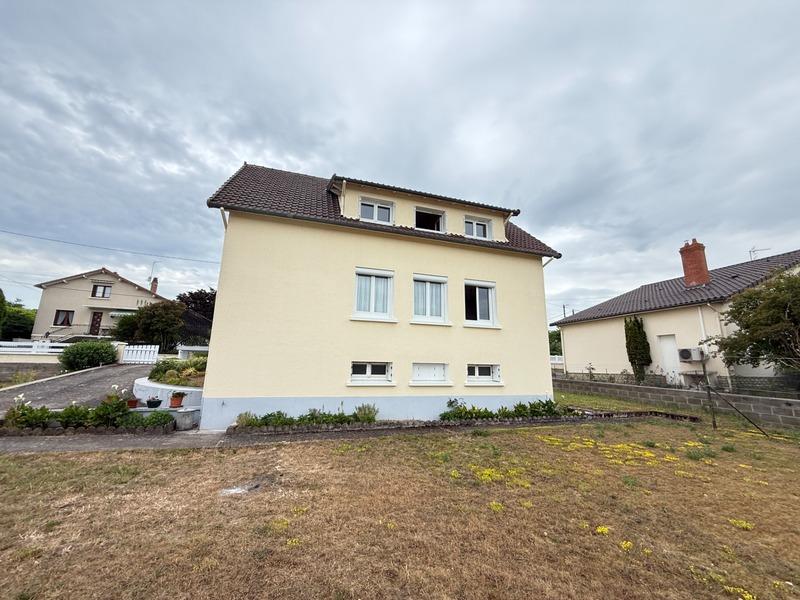 Maison - 98 m² - 5 pièces