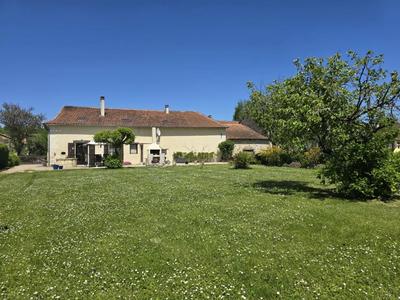 Appartement - 136 m² - 7 pièces