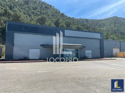 Local d'activité / Entrepôt - 1 200 m²