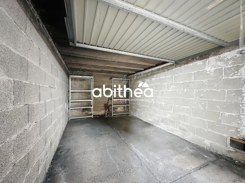 Parking / Garage - 14 m²