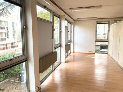 Bureau - 182 m²