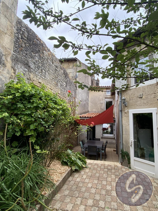 Maison ancienne - 122 m² - 4 pièces