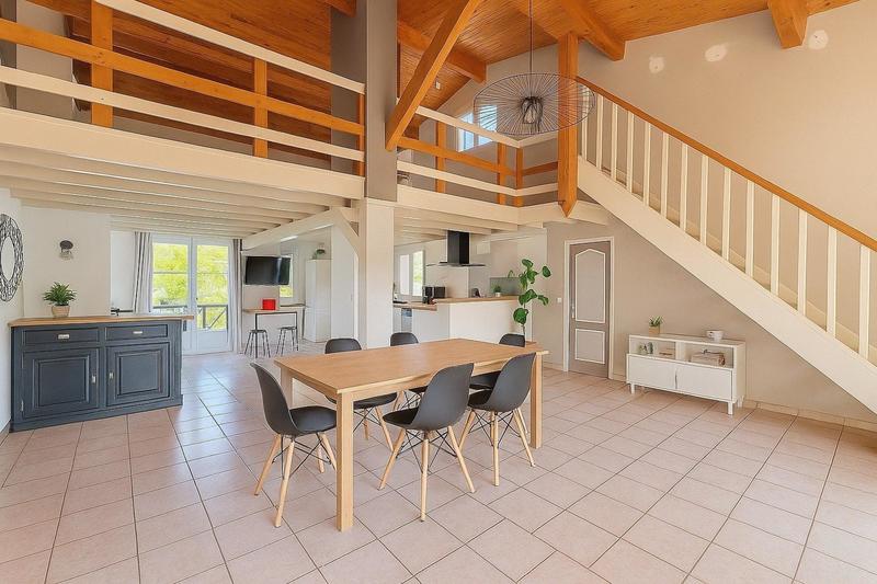 Maison - 144 m² - 6 pièces