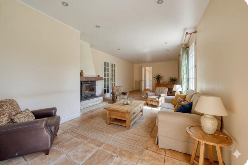 Maison - 131 m² - 9 pièces