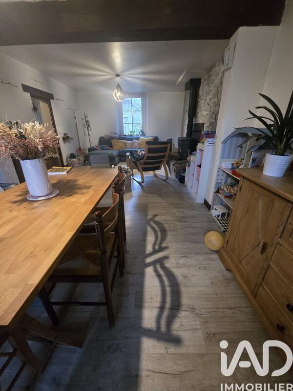 Maison - 184 m² - 7 pièces