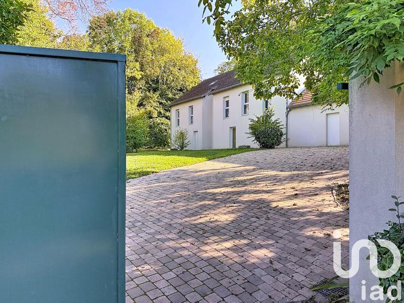 Maison - 360 m² - 13 pièces