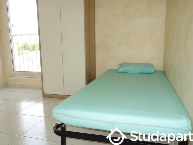 Chambre - 11 m² - 1 pièce