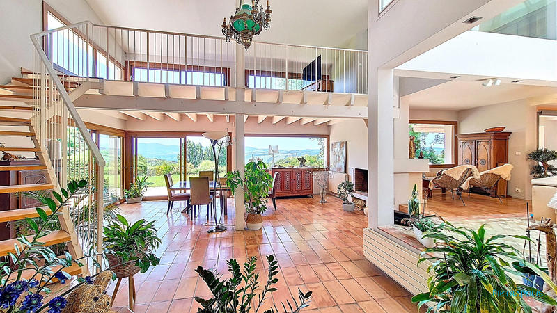 Villa - 265 m² - 7 pièces