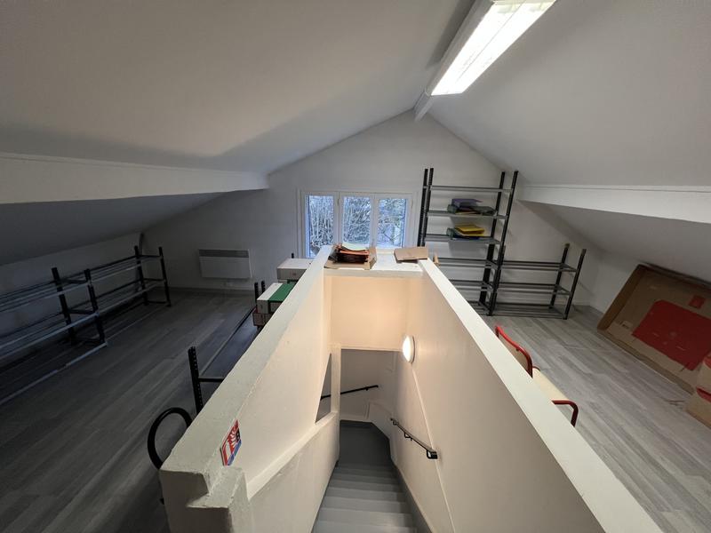 Local d'activités - 190 m²